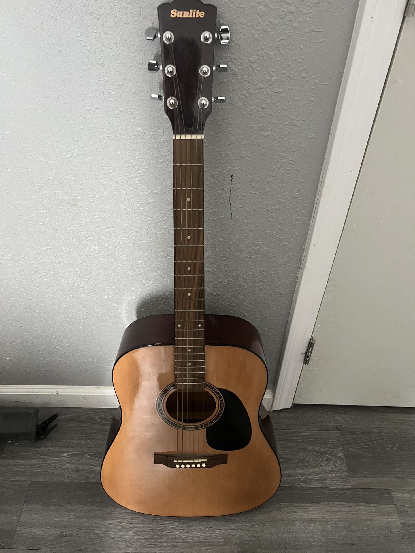 Acoustic Guitar 