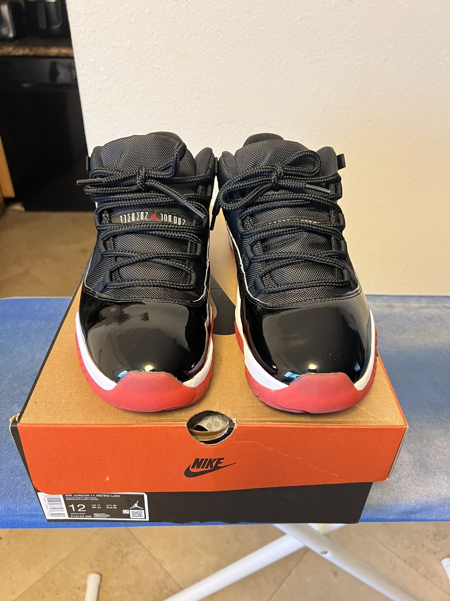 Air Jordan Retro 11 Low (Bred) Size 12 Great Condition