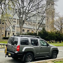 2014 Nissan Xterra Pro4X - Deluxe Model