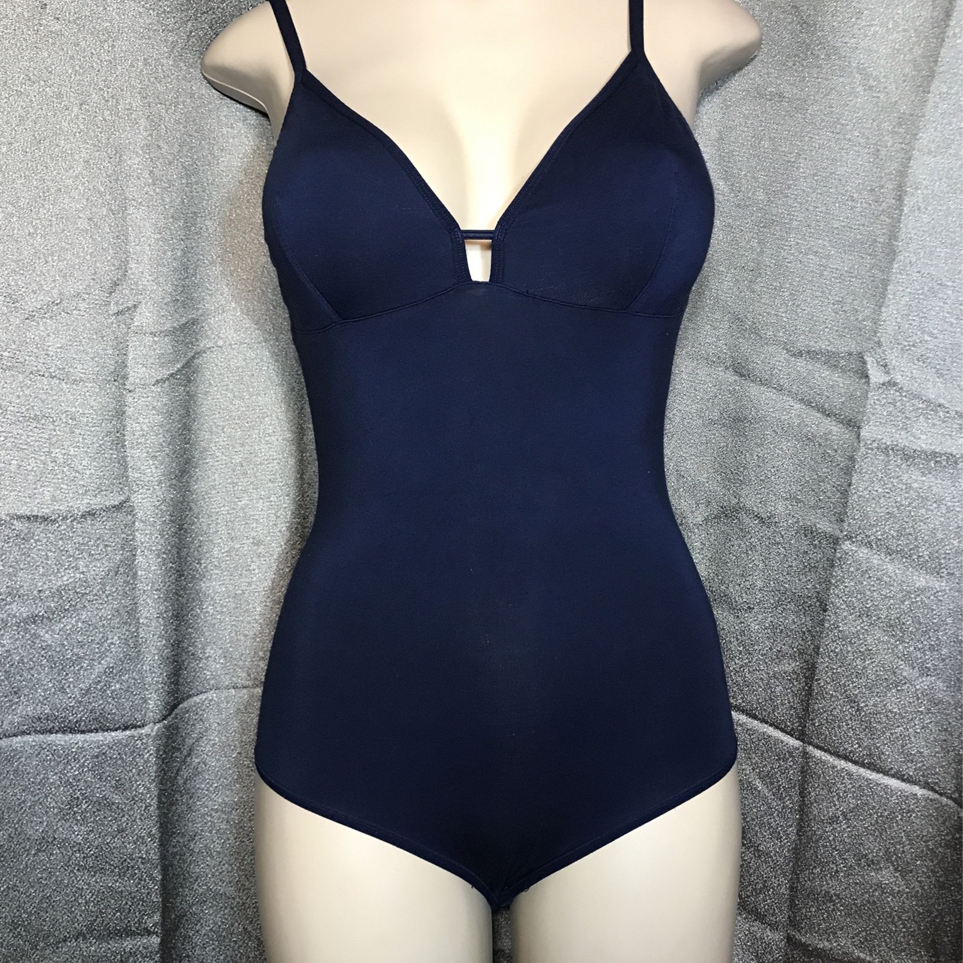Bodysuit Size L $4