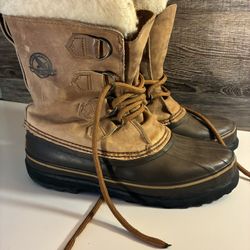 Sorel Waterproof Women’s Boots Sz 9
