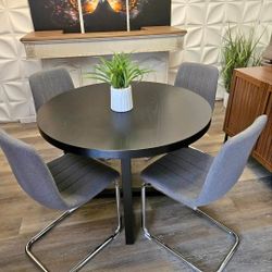 Round dining set 