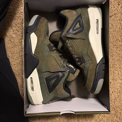 Air Jordan 4 Retro - Size 6