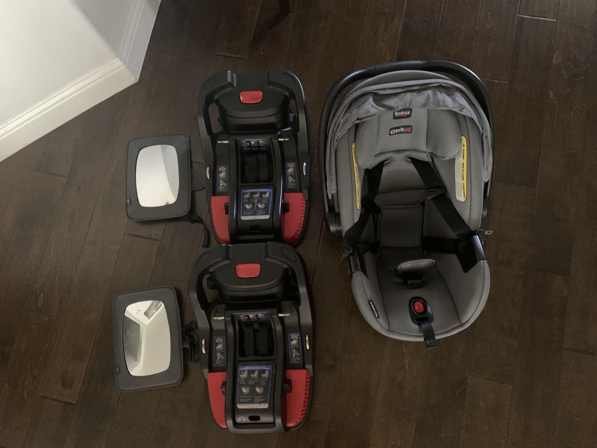 Britax Infant Car Seat With 2 Bases