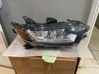2016-2020 Mitsubishi Outlander right headlight