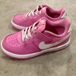 Kids Nike Shoes , size 13.5