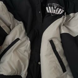 Raiders Puff Jacket Large 