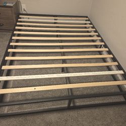 10in Platform Queen Bedframe