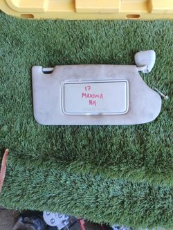 2017 maxima sun visor right side