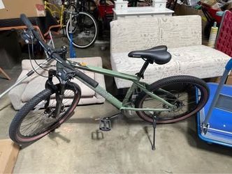 Selling AS IS 24 Inch Mountain Bike,21 Speed with High-Carbon Steel Frame Bike for Adults