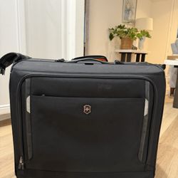Victorinox Check-in Luggage In Good Condition 