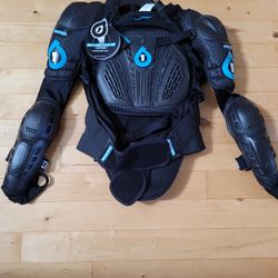 NEW Black, Chest And Arm Protection For Mtn Bike