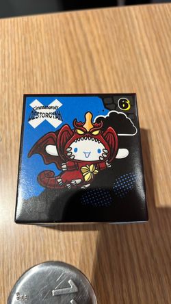McDonald Hello kitty  #6 Cinnamoroll x Destoroyah Happy  Meal Figure