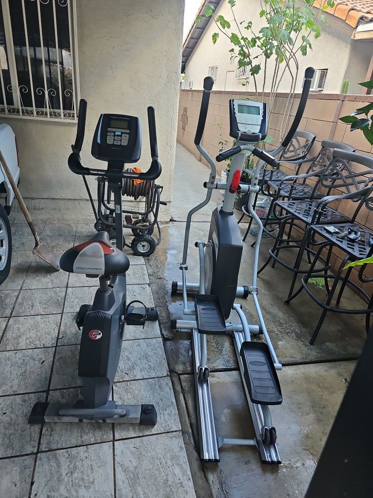 Two Exercise Machine 275usx And 430 Schwinn