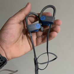 Powerbeats 