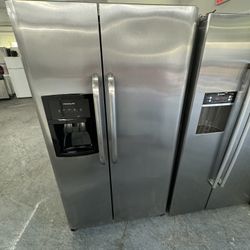 Frigidaire Refrigerator “36