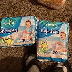 Kids Diapers Size Small 2 Packages With 20 Count