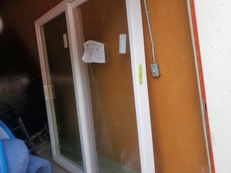 Milgard sliding glass door white. 79-1/2" hight 70-1/2" width