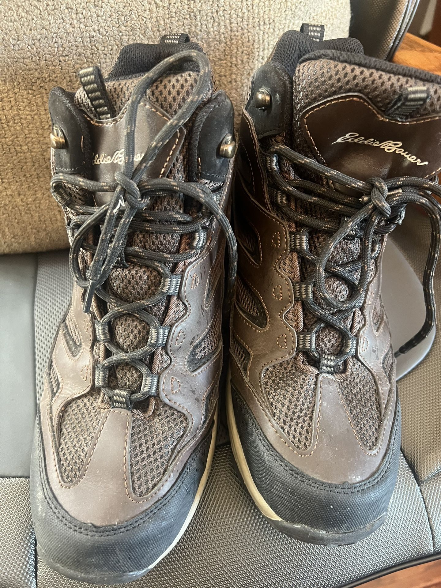 Men’s Eddie Bauer Graham Hiking Leather And Sintetic Water Proof Boots Size 10M