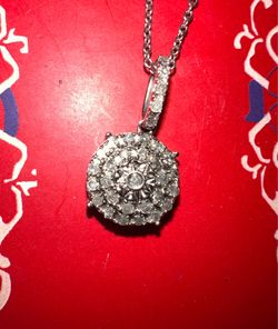 Diamonds necklace with silver chains