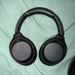 Sony WH-1000XM4 Wireless Premium Noise Canceling Overhead Headphones