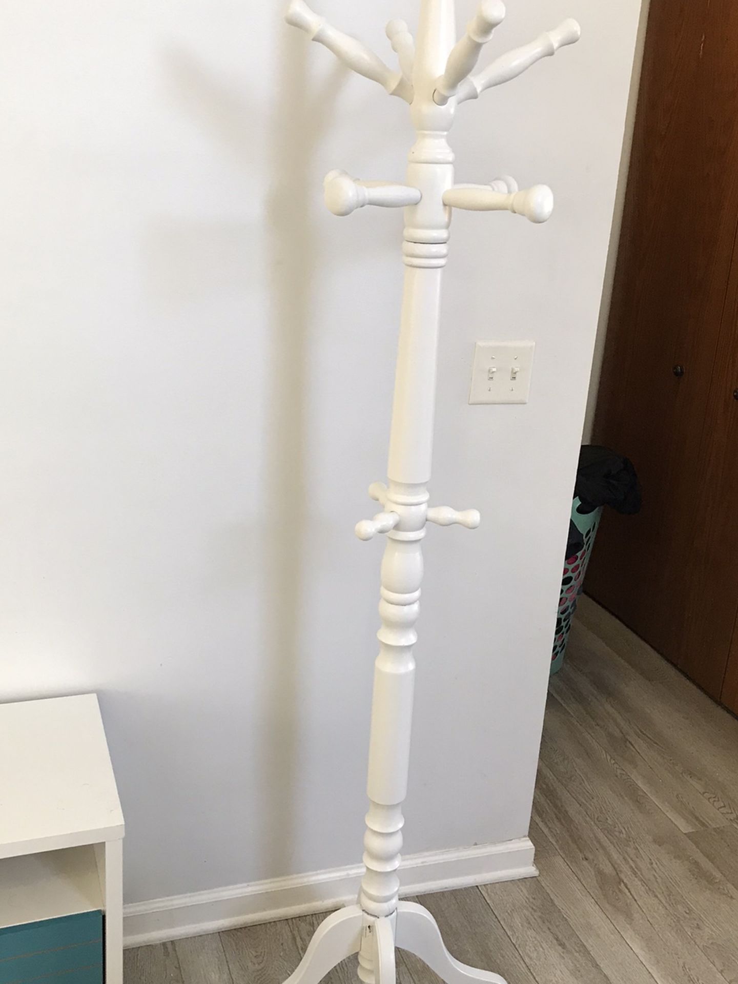 Wood coat rack