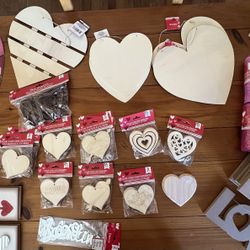 Valentine Crafts/Décor Bundle– 45 Items
