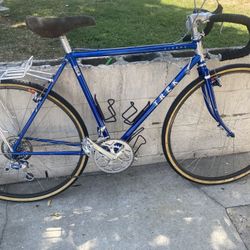 Touring Road Bike Trek Cirrus 620 Frame 53 Wheels 700cm
