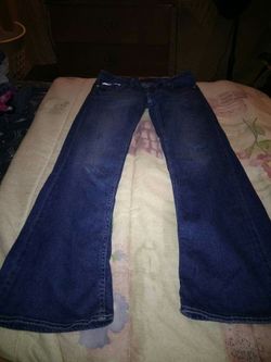 Girl's Levi's boot cut jeans