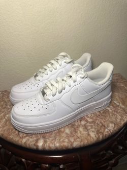 Nike Women's White Low-Top Leather Sneakers