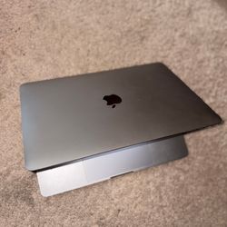 Apple MacBook Pro Model A1708