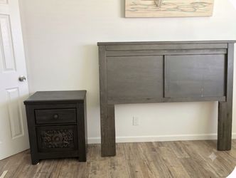 Bedroom set