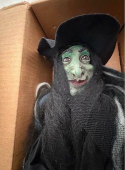 NEW - Halloween Witch Figure Decoration