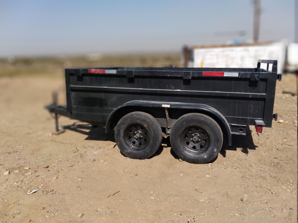 Dump trailer..7 x 10 bill of sale ..2,500.serious buyers..don't waste my time...
