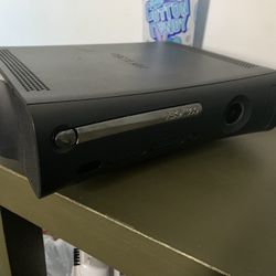 Xbox 360 Elite And Cube Projector