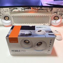 Creative Pebble Pro Minimalist Bluetooth RGB