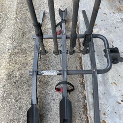 BELL RIGHTUP 350. 3 BICYCLE PLATFORM HITCH RACK 