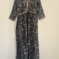 Traditional Indian Wear - Dresses, Suits, Etc.