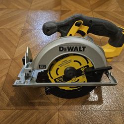 Dewalt Circular Saw