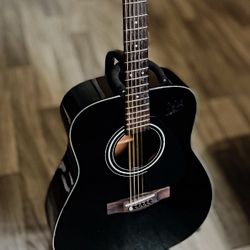 Yamaha F335 6 String Acoustic Guitar 