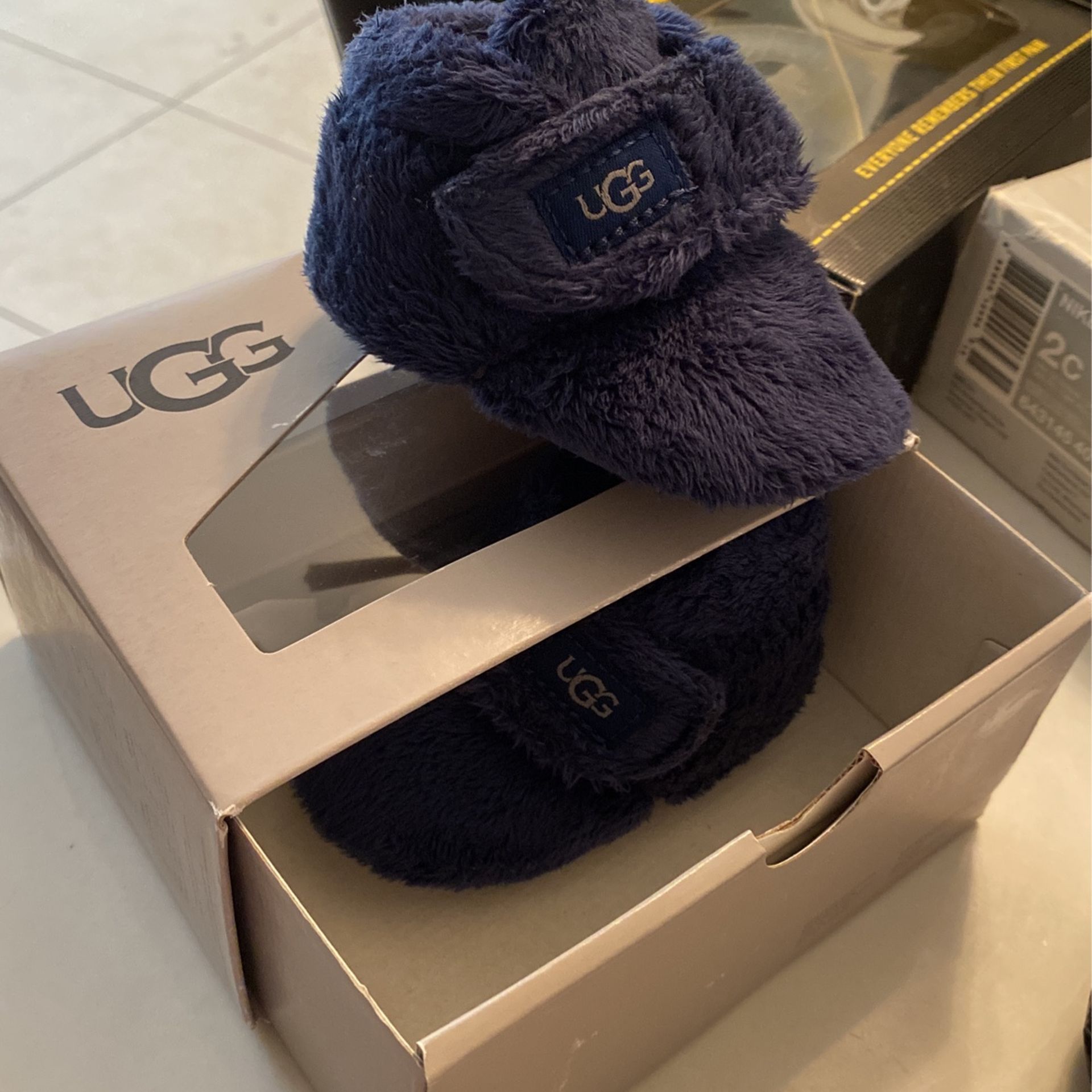 UGG Bixbie