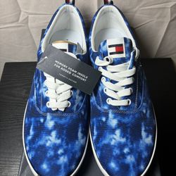 Tommy Hilfiger Sneakers Size 13 – New w/ Box