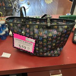 96091 Dooney And Bourke DB97 Collection Purse 582936