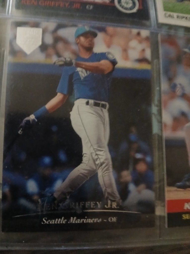 Ken Griffin Jr. Collector Card