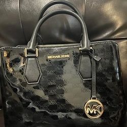 Pretty Small Crossbody Bag for Sale in The Bronx, NY - OfferUp