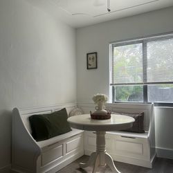 Kitchen nook - bench with storage