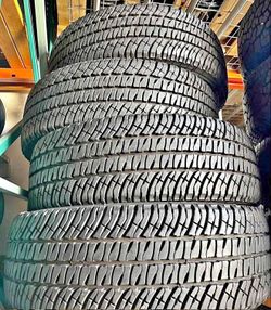 275/65/20 Michelin Selling 4 nearly new tires with 80% tread life remaining.🌟🌟