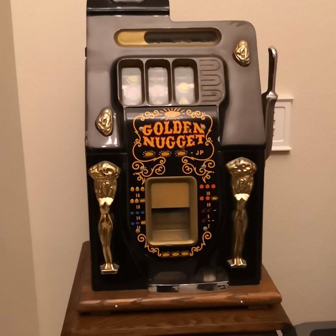 Golden Nugget Antique Slot Machine