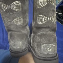 Authentic UGG Size 6
