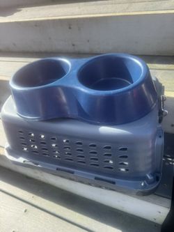 Pets Cage With 2 Beverage And Food Container